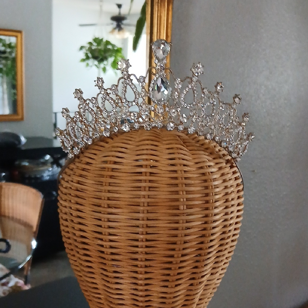 Elegant Silver Tiara with Rhinestones. Perfect Condition.